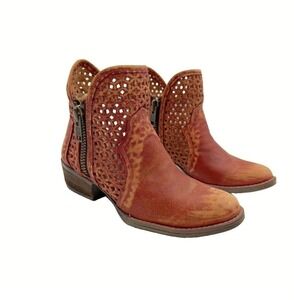 Circle G Corral Womens Rust Red Burnished Leather Cutout Western Ankle Boots 8